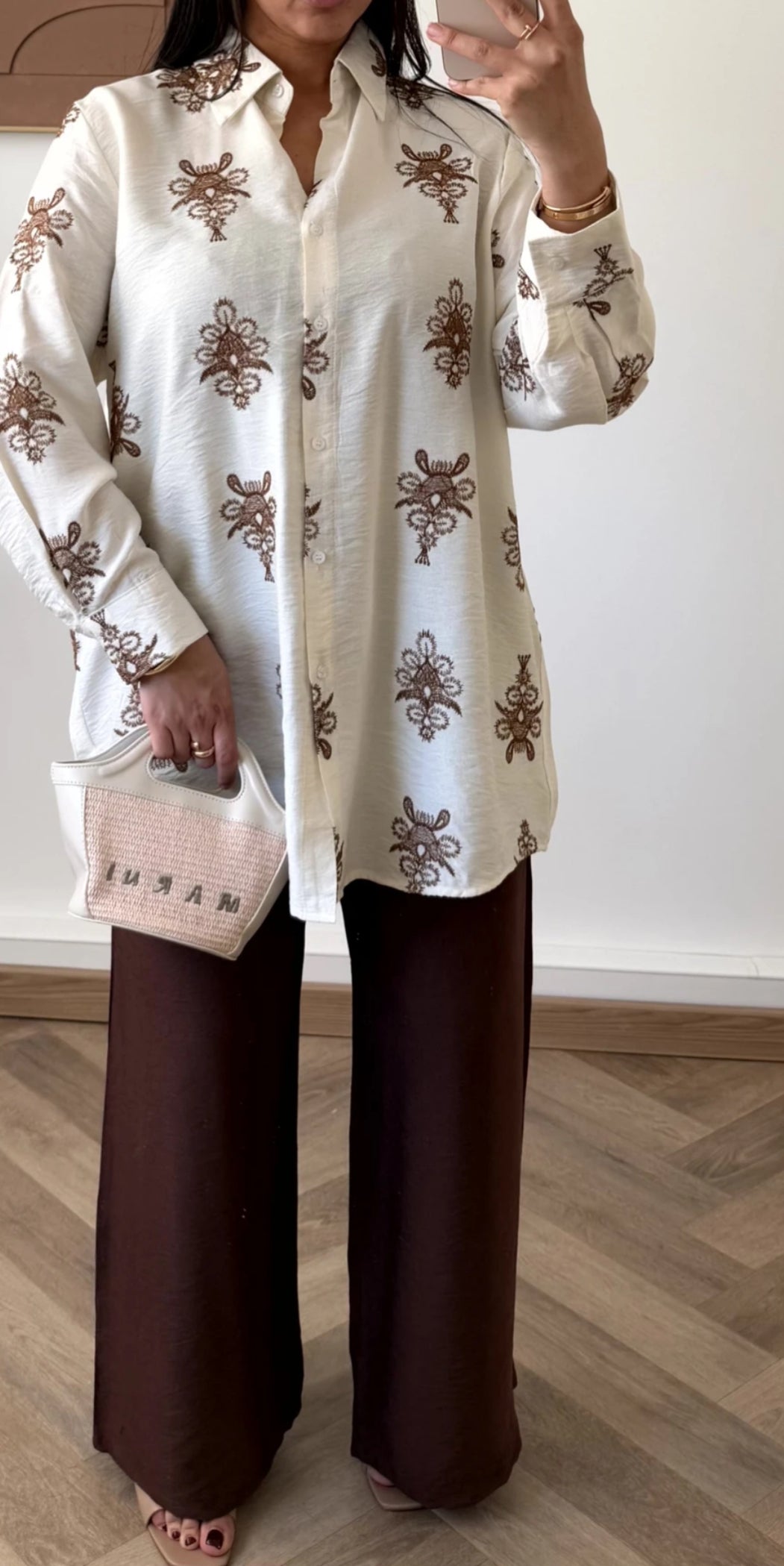 Conjunto seda y bordado Dianna