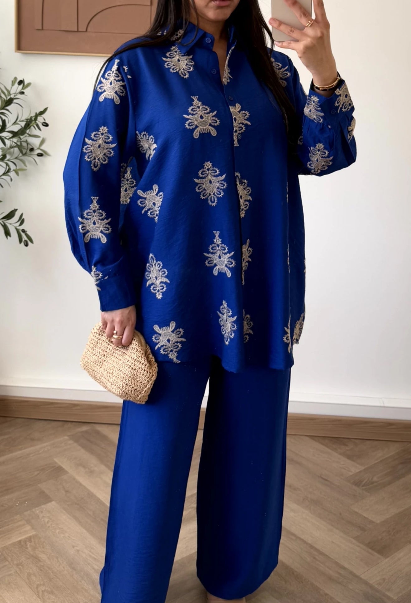 Conjunto seda y bordado Dianna
