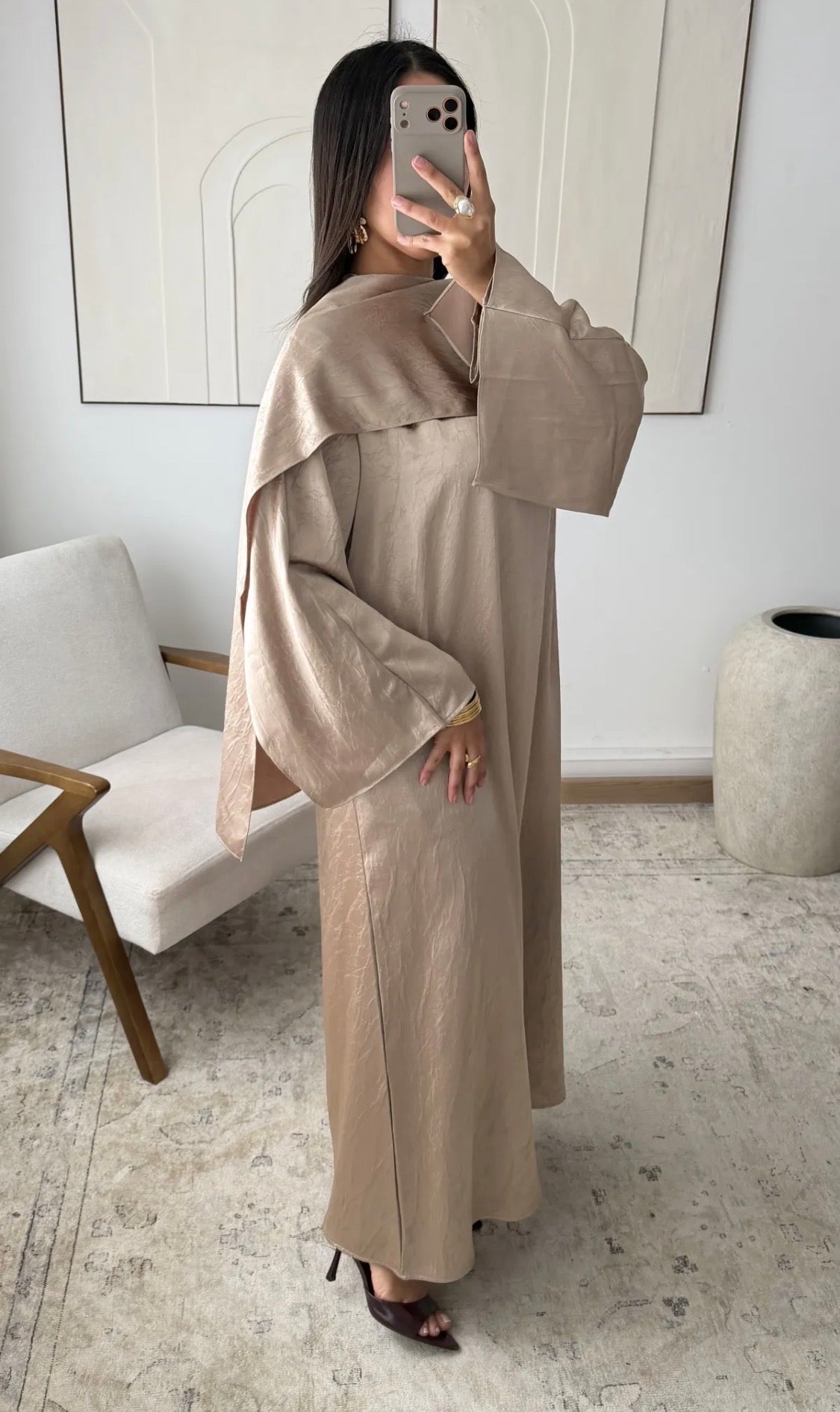 Abaya con fular incluido de seda y brocado