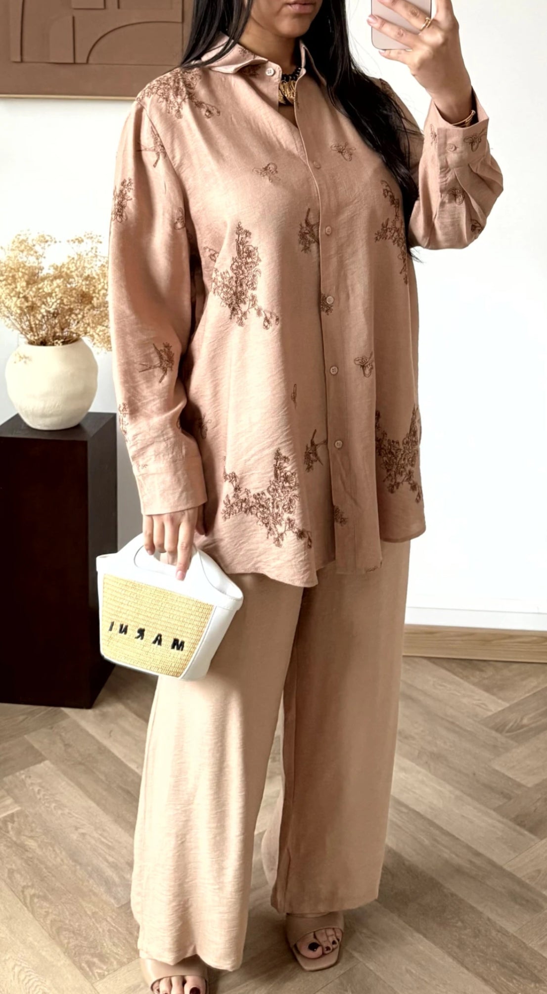 Conjunto seda y bordado Dianna