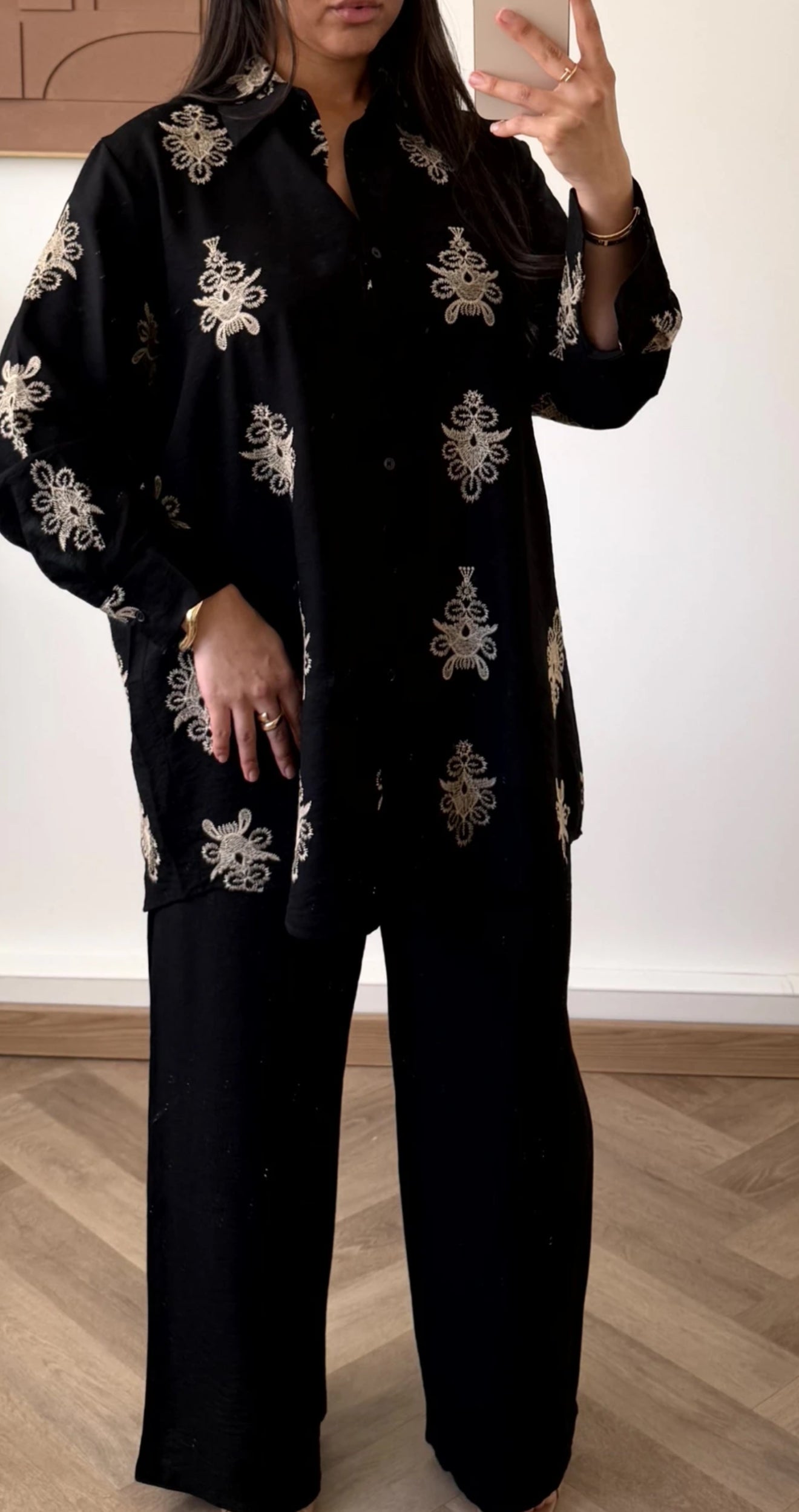 Conjunto seda y bordado Dianna