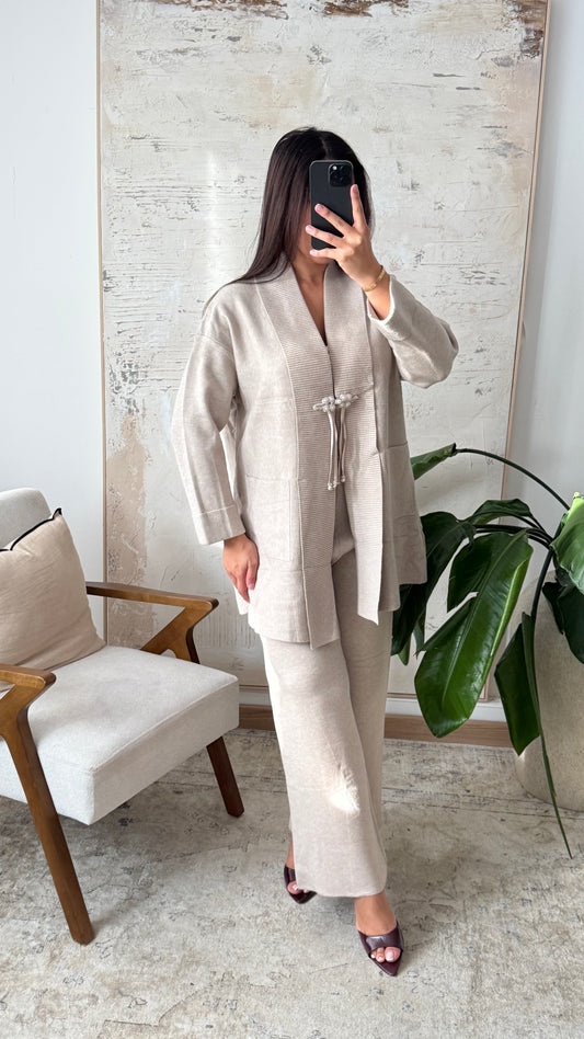 Conjunto con detalle pedrería en el cierre talla Maxi ✨